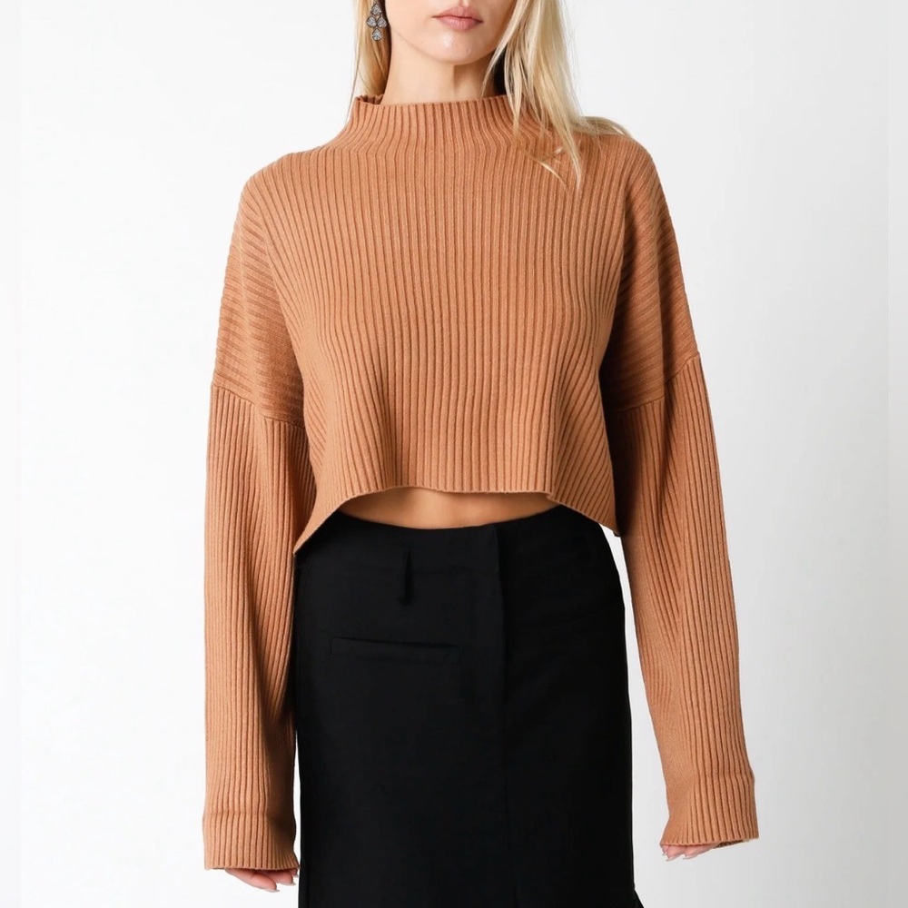 Olivaceous Women’s East Side Ribbed Mock Neck Cropped Sweater Camel Tan, Size M